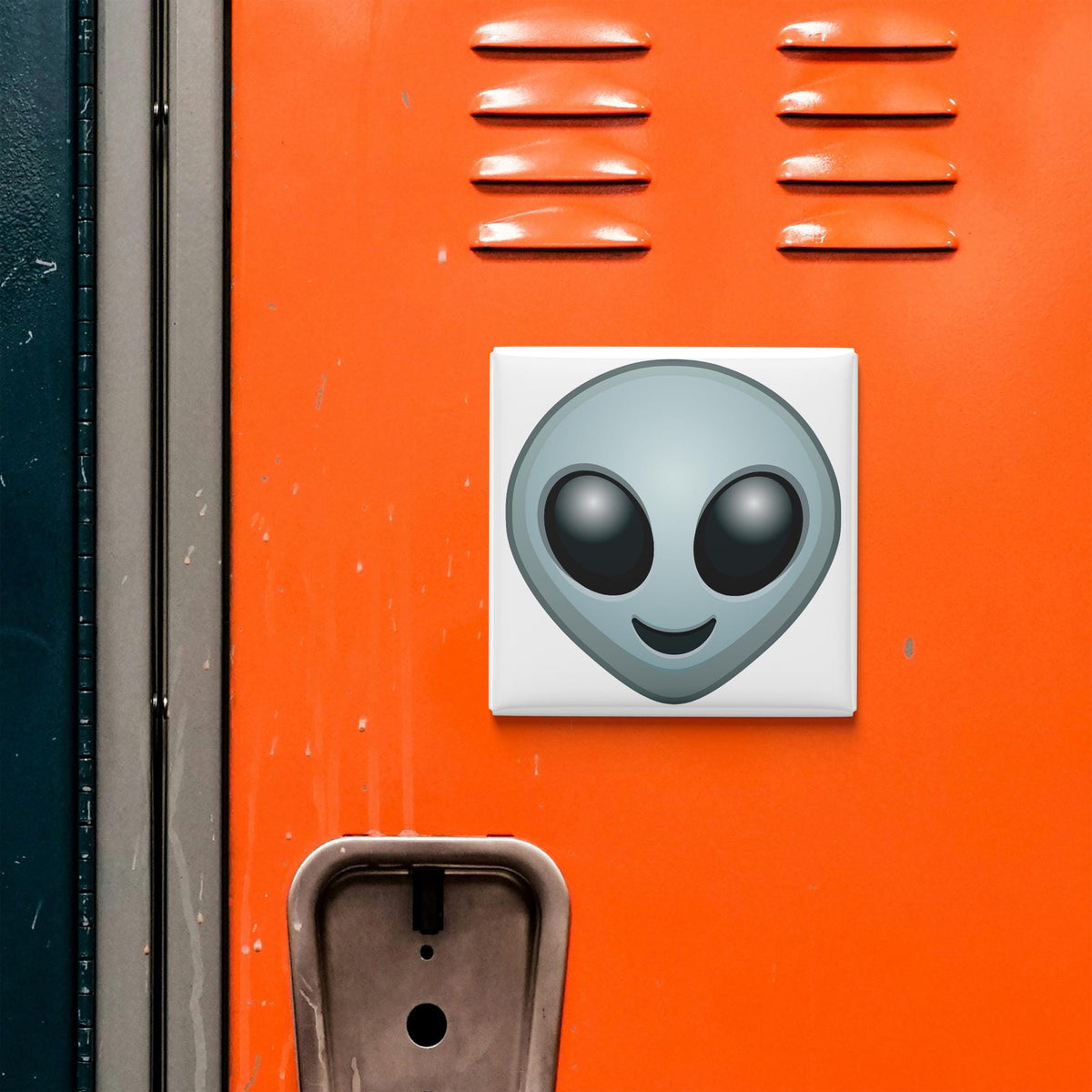 Alien Emoji Magnet